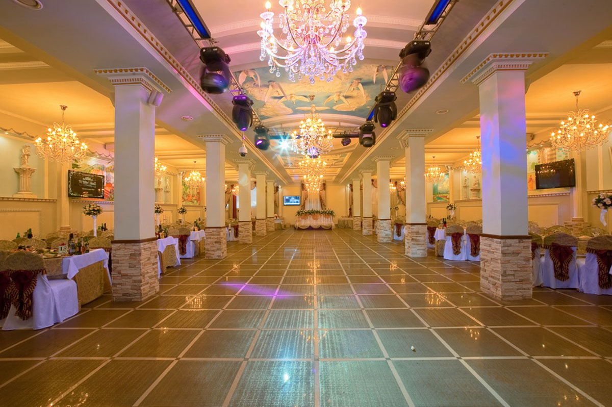 Зал на 450 человек — White Hall