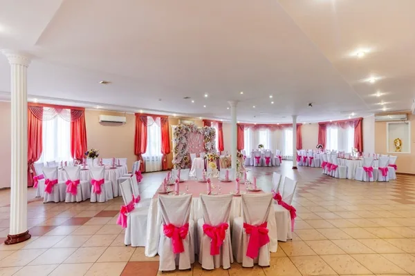 Зал на 180 человек