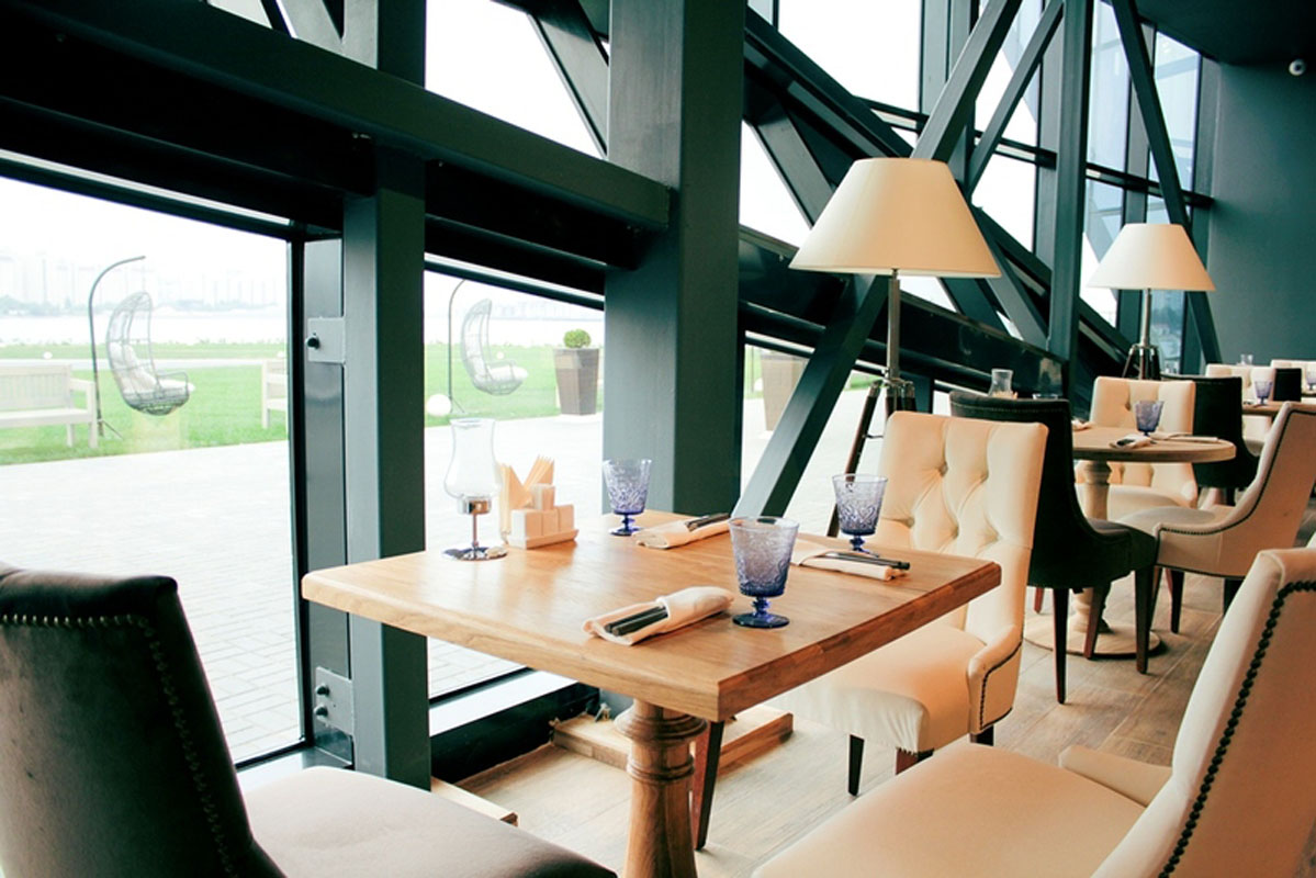 Малый зал — Ресторан Роял Бич