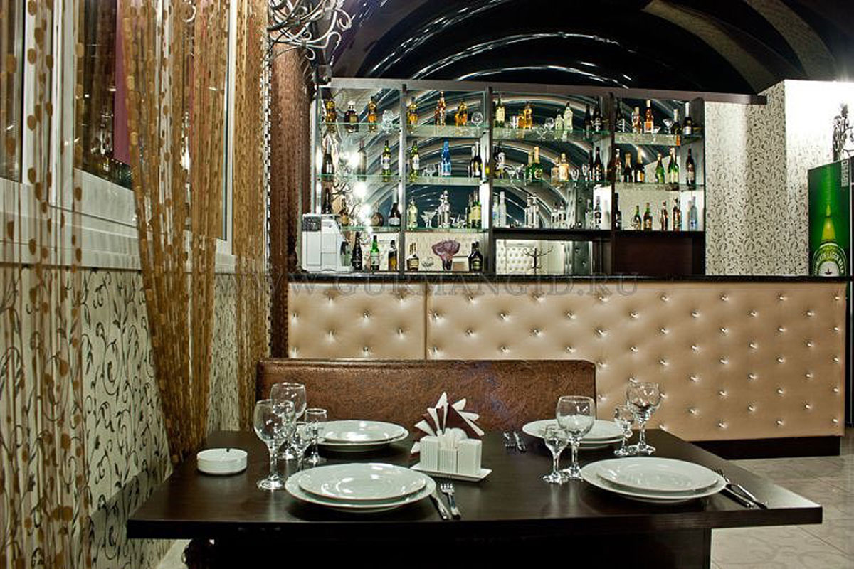 Основной зал — Рим