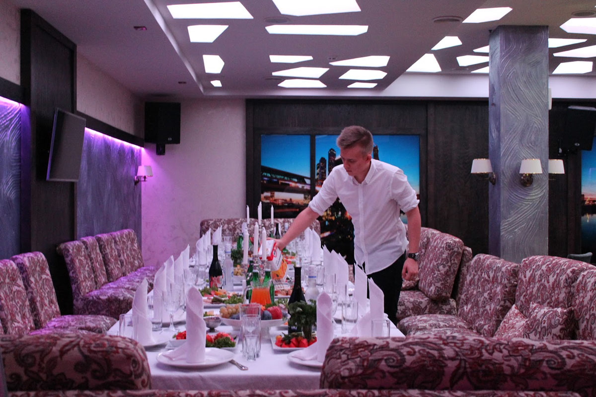 Основной зал — Kremleff