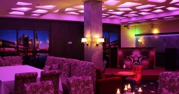 Основной зал