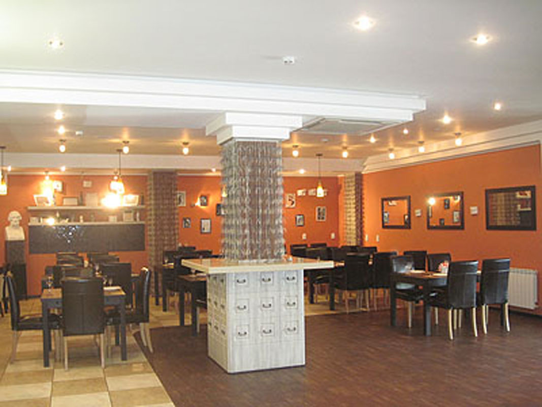 Основной зал