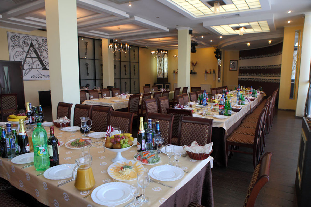 Банкетный зал — Шашлычный двор