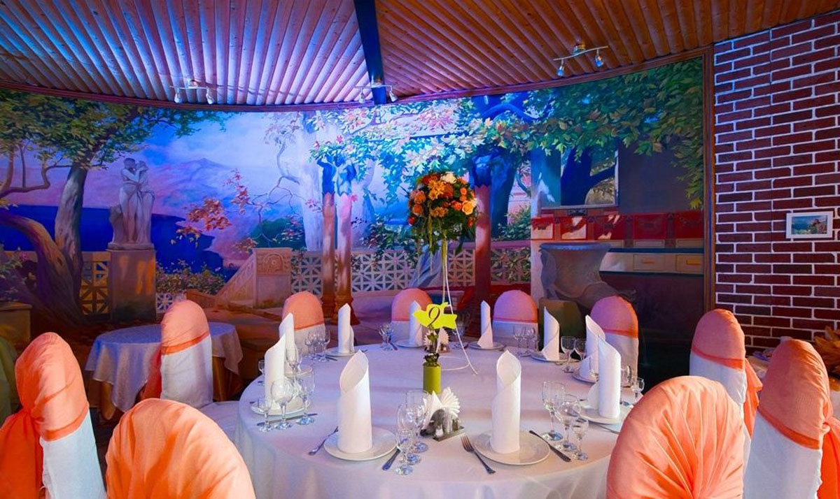 Зал на 80 человек — У близнецов