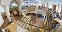 Основной зал — интерьер зала