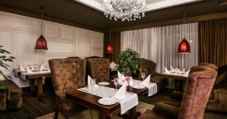 Основной зал