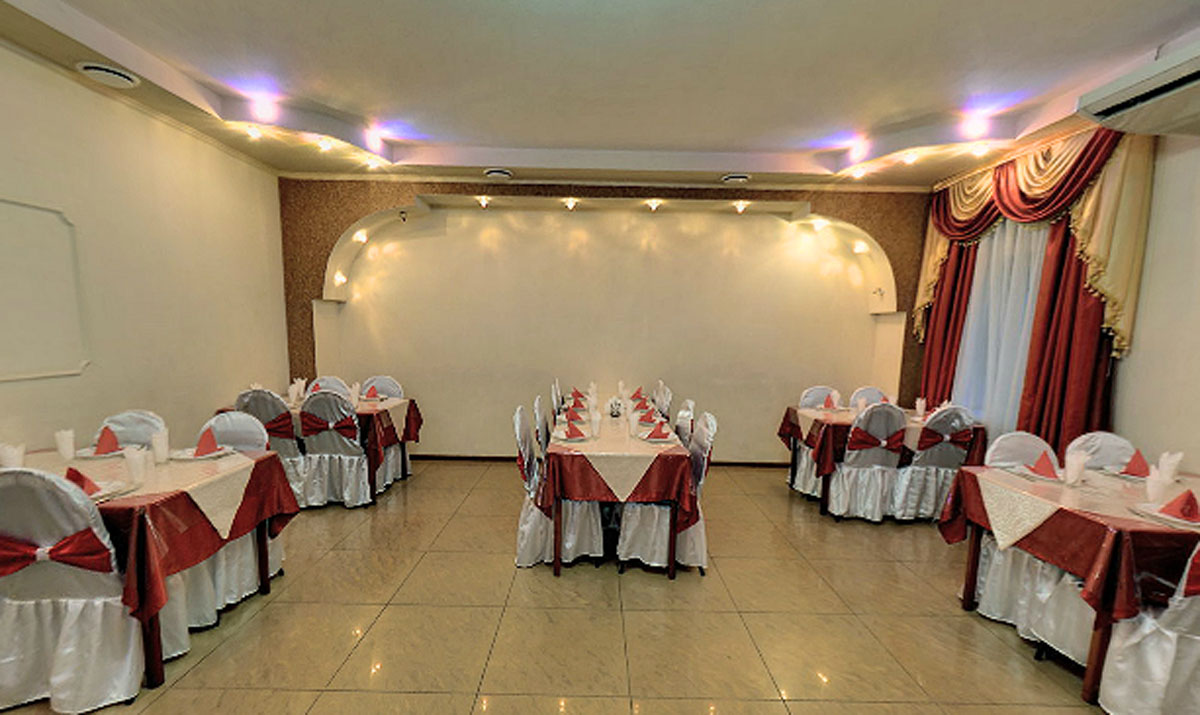 Основной зал — Кафе Дама Треф