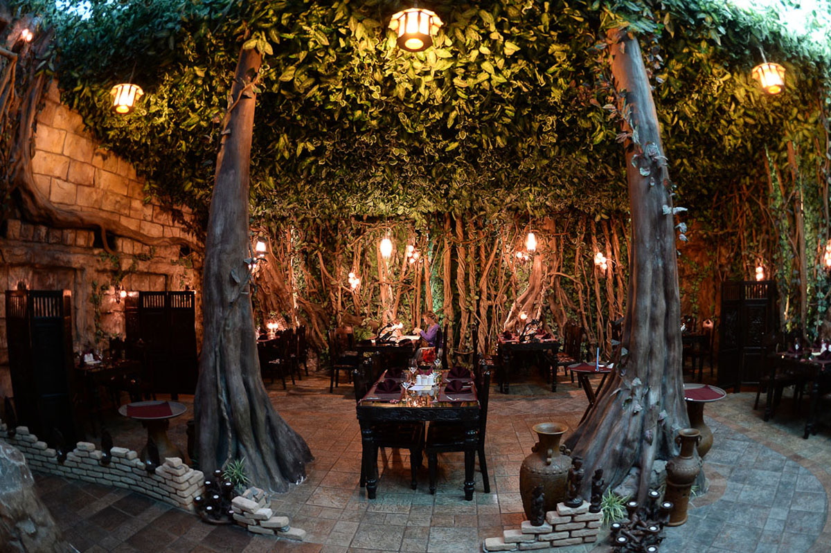 Основной зал — Тай