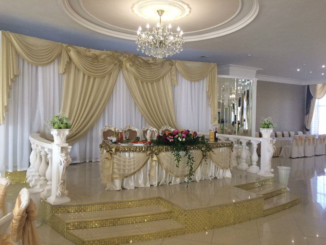 Золотой банкетный зал — Диэл
