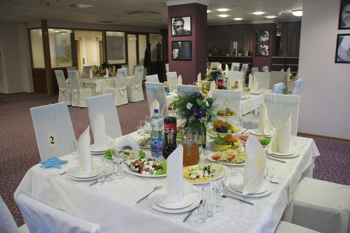 Основной зал — Буfet