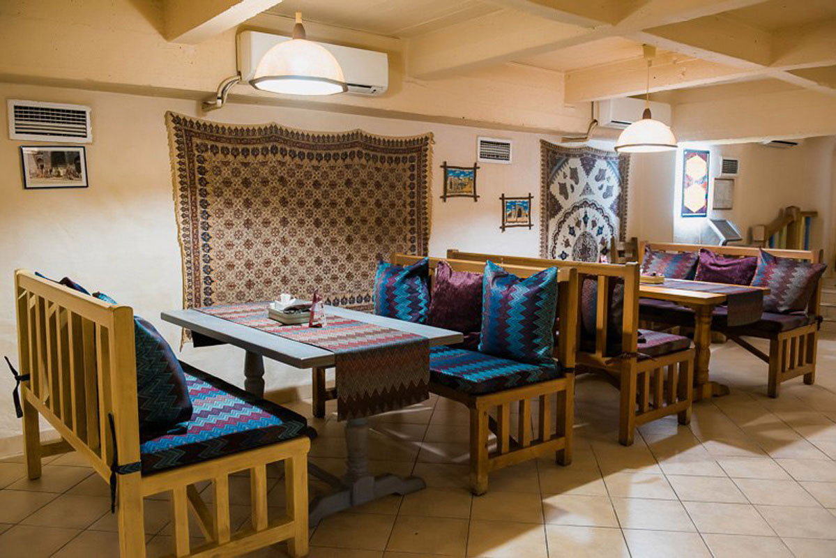 Основной зал — Чайхана Шоли