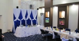 Романтик Холл