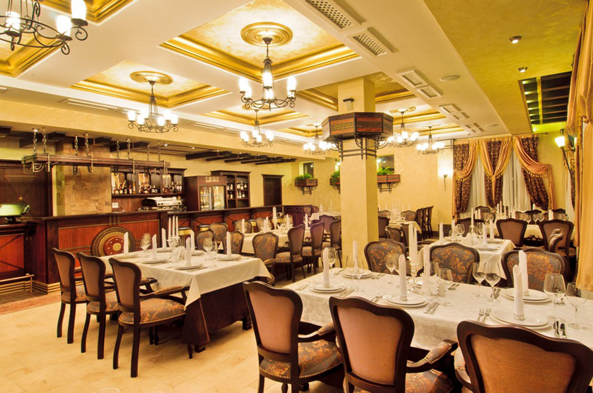 Основной зал