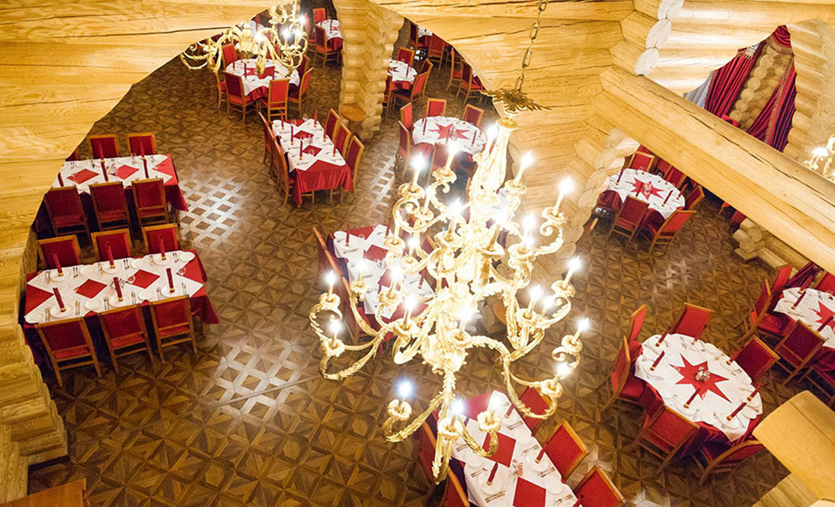 Красный зал — Лесная Заимка