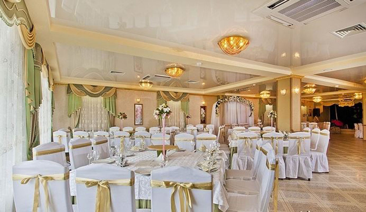 Зал на 100 человек — Богарт