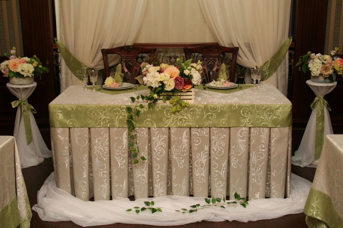 Зал на 40 человек — Sherlock Holmes Pub