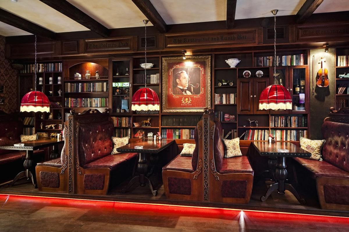Зал на 100 человек — Sherlock Holmes Pub