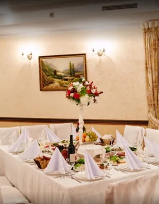 Основной зал