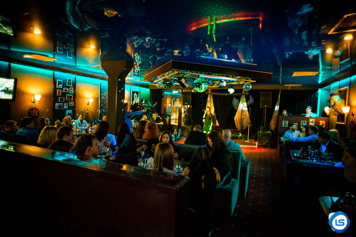 Основной зал — Кафе Марк