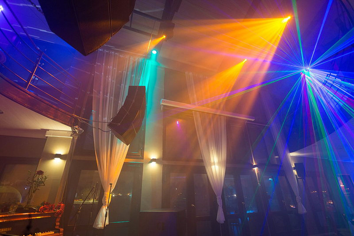 Зал с балконом — фото 5