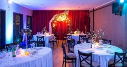 Зал с балконом — фото 4