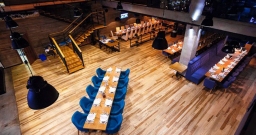 Двухуровневый зал