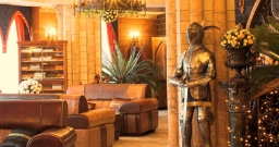 Основной зал