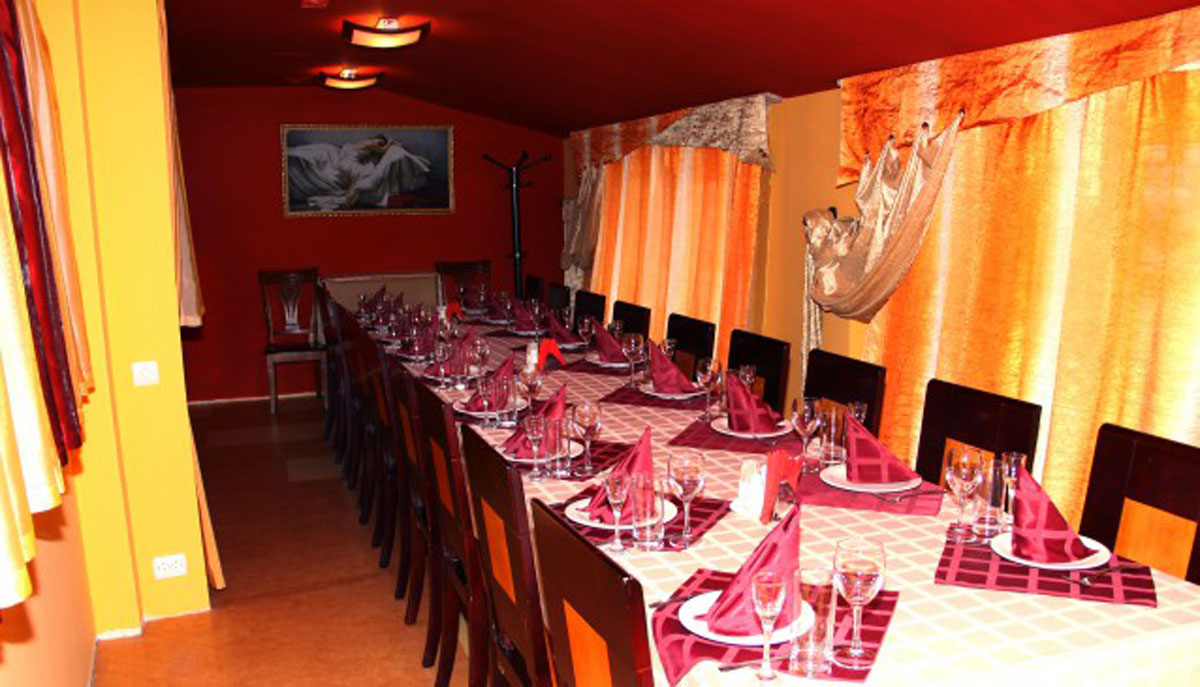 Основной зал — Масис