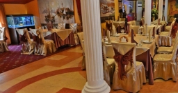 Основной зал — интерьер зала