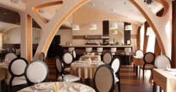 Основной зал