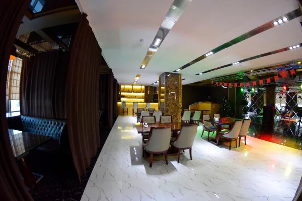 Основной зал