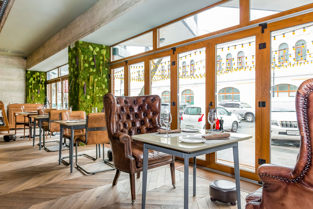 Selfie restaurant — Selfie