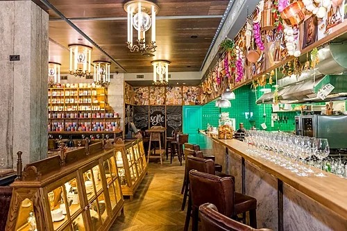 Selfie restaurant — Selfie