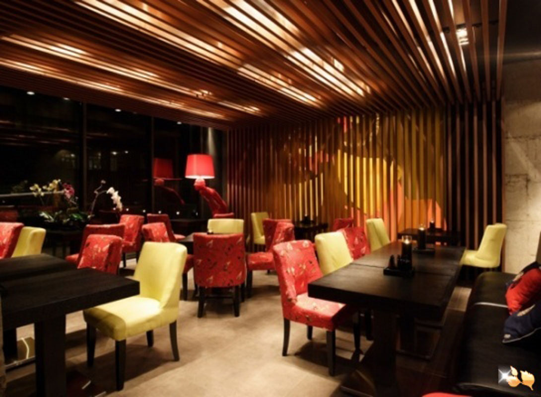 Основной зал — Кафе Зума