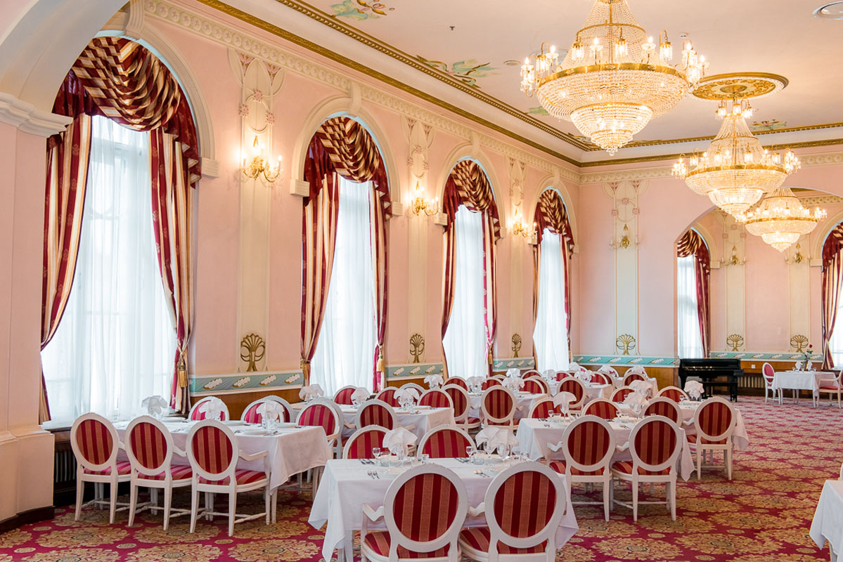Большой банкетный зал — Версаль