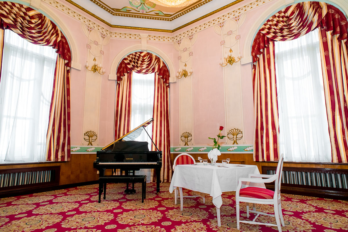 Большой банкетный зал — Версаль