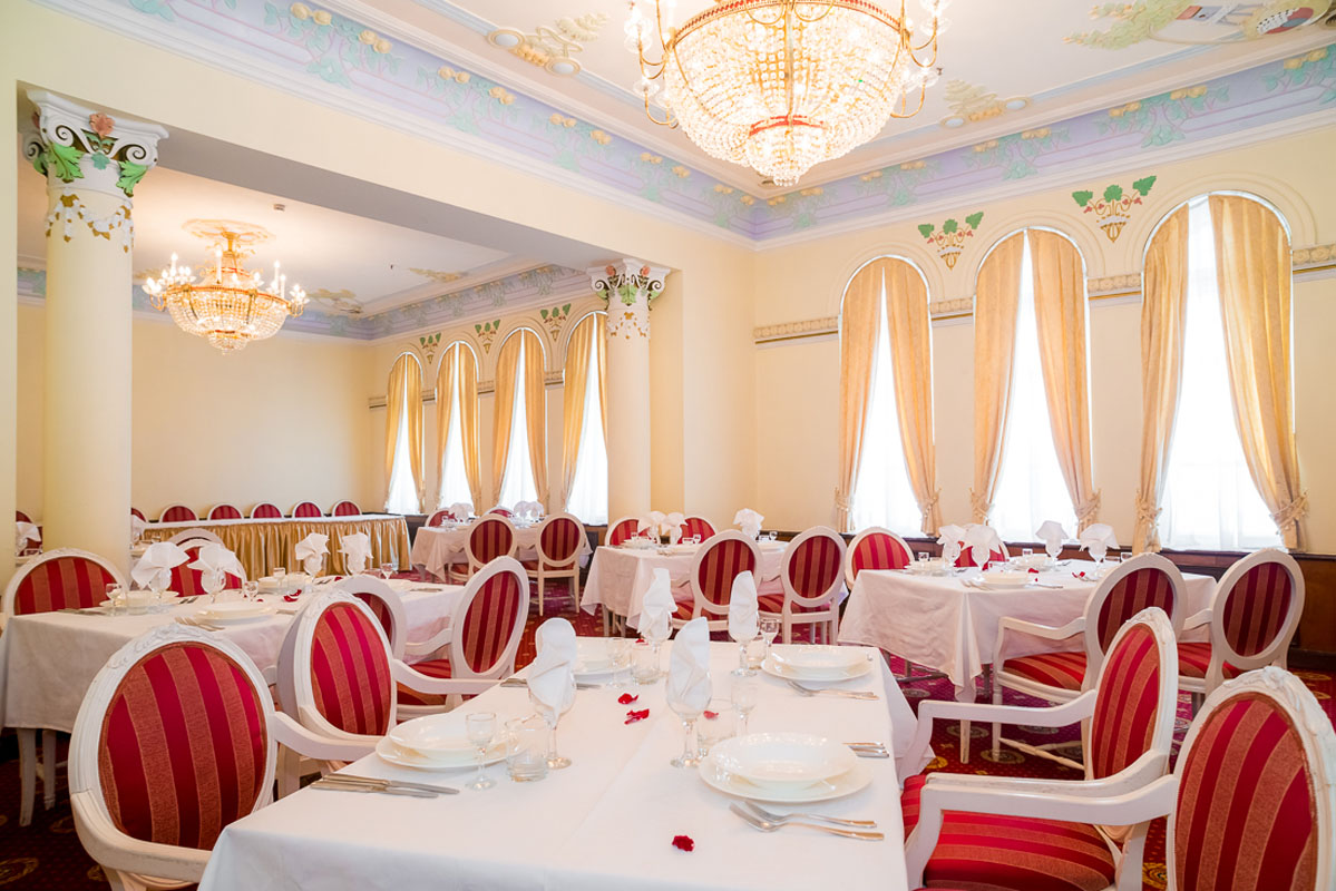 Малый банкетный зал — Версаль