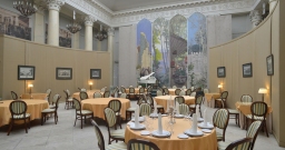 Основной зал