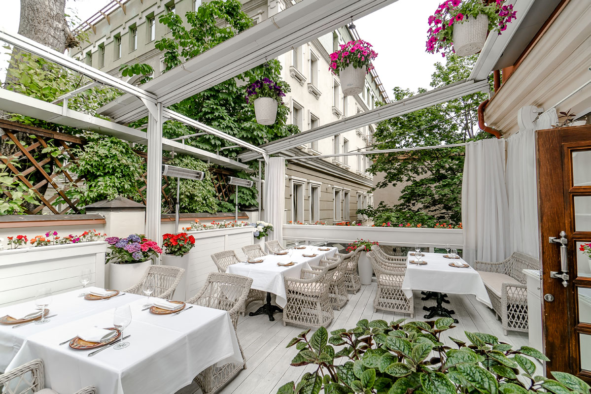 Летняя веранда — Ресторан Ноев Ковчег