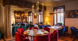 Основной зал — интерьер зала