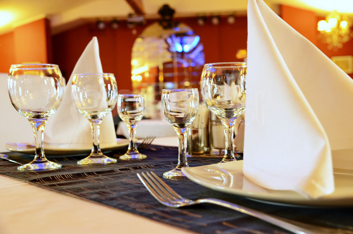 Основной зал — 12 склянок