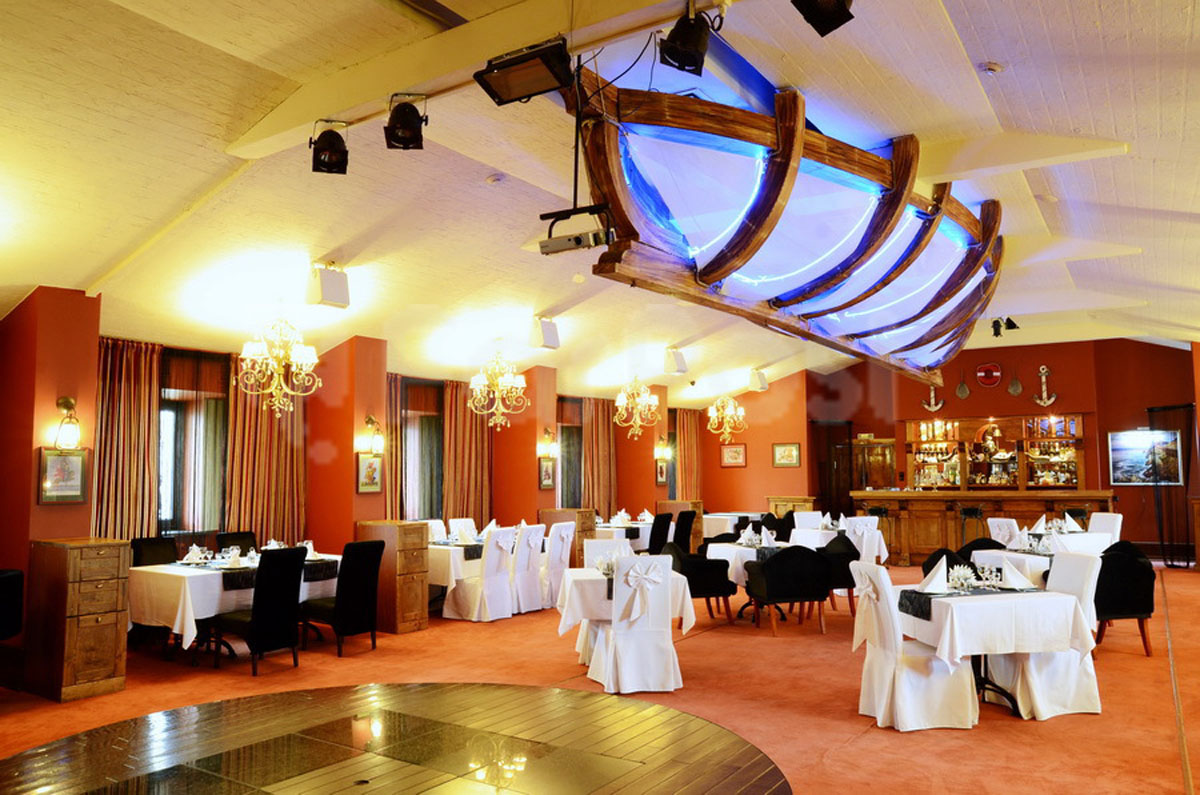 Основной зал — 12 склянок