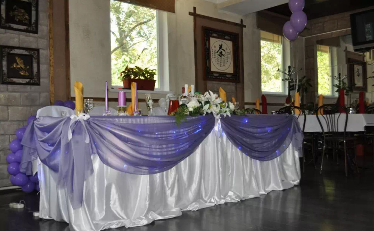 Основной зал — Эребуни