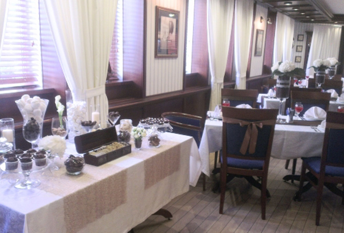 Зал на первом этаже — фото 6