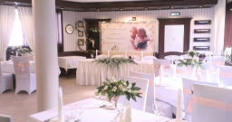 Зал на первом этаже — подробнее о зале