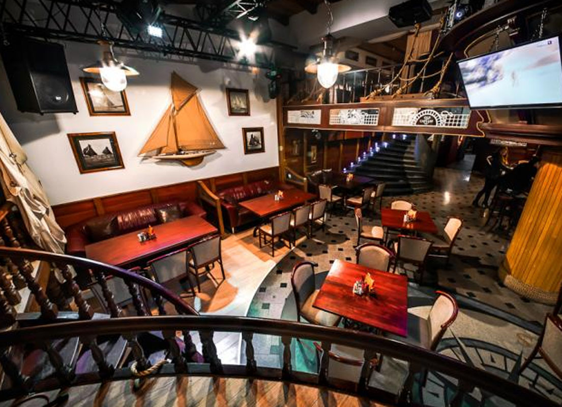 Основной зал — Паб Старый капитан