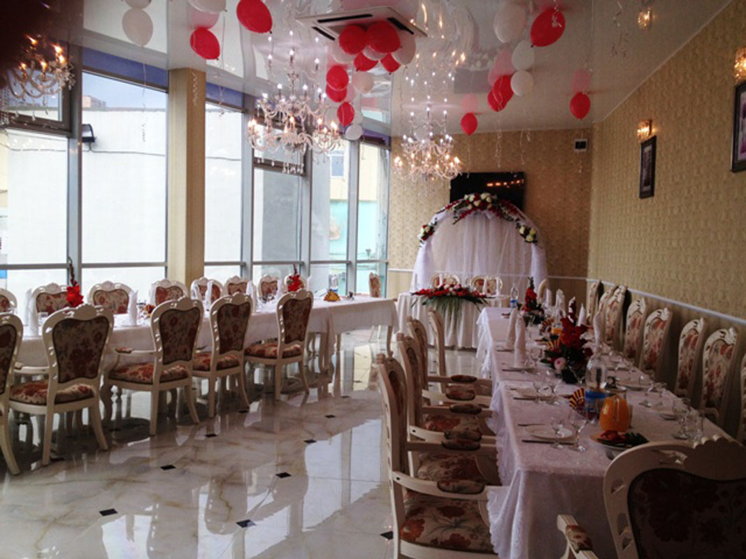 Основной зал — Кафе Милан