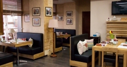 Основной зал — интерьер зала