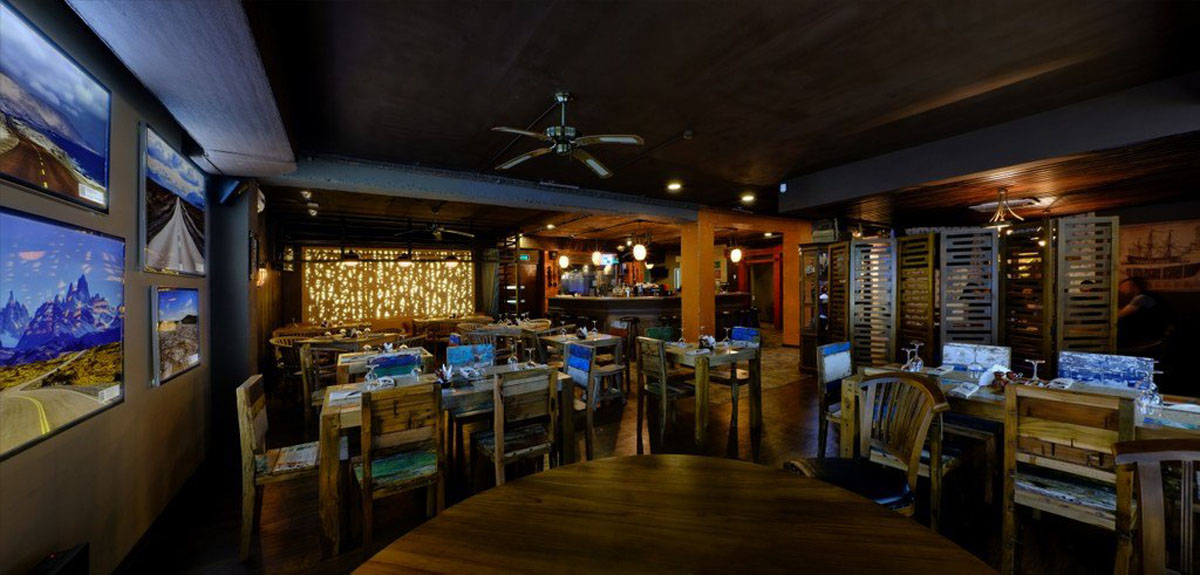 Основной зал — Port Cafe